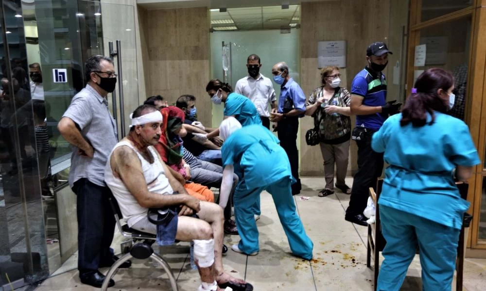 Τριτοκοσμικές εικόνες στα νοσοκομεία της Βηρυττού μετά την έκρηξη